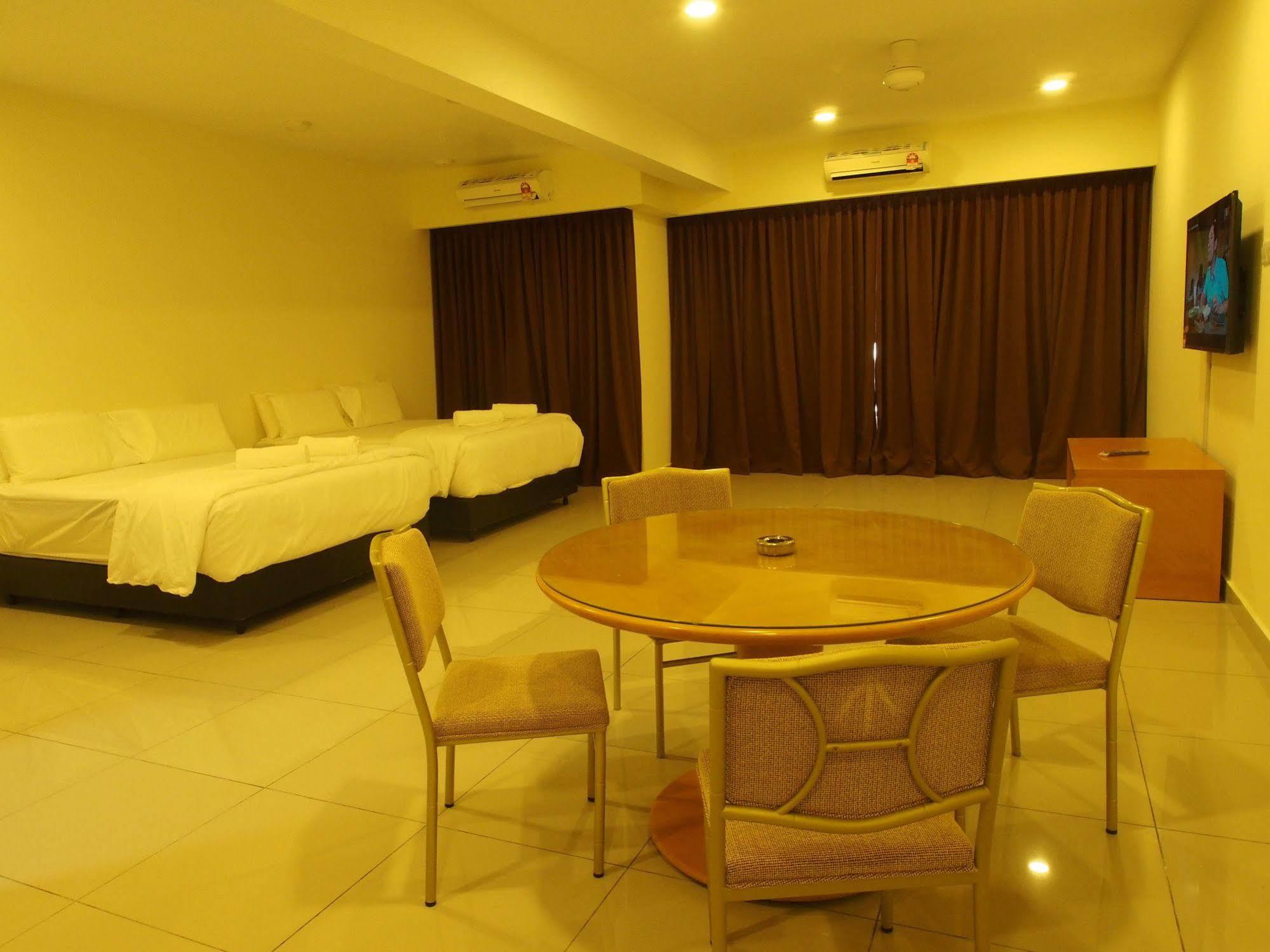 Premier Times International Hotel Seri Kembangan Eksteriør billede